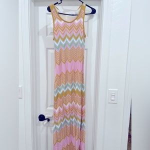 multi color mustard pink and blue dress chevron print. Size 8 from Petal and Pup